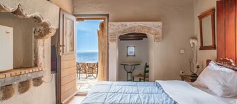 古拉斯傳統旅館