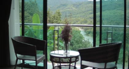 The Kiriwong Valley Vaillas & Restaurant