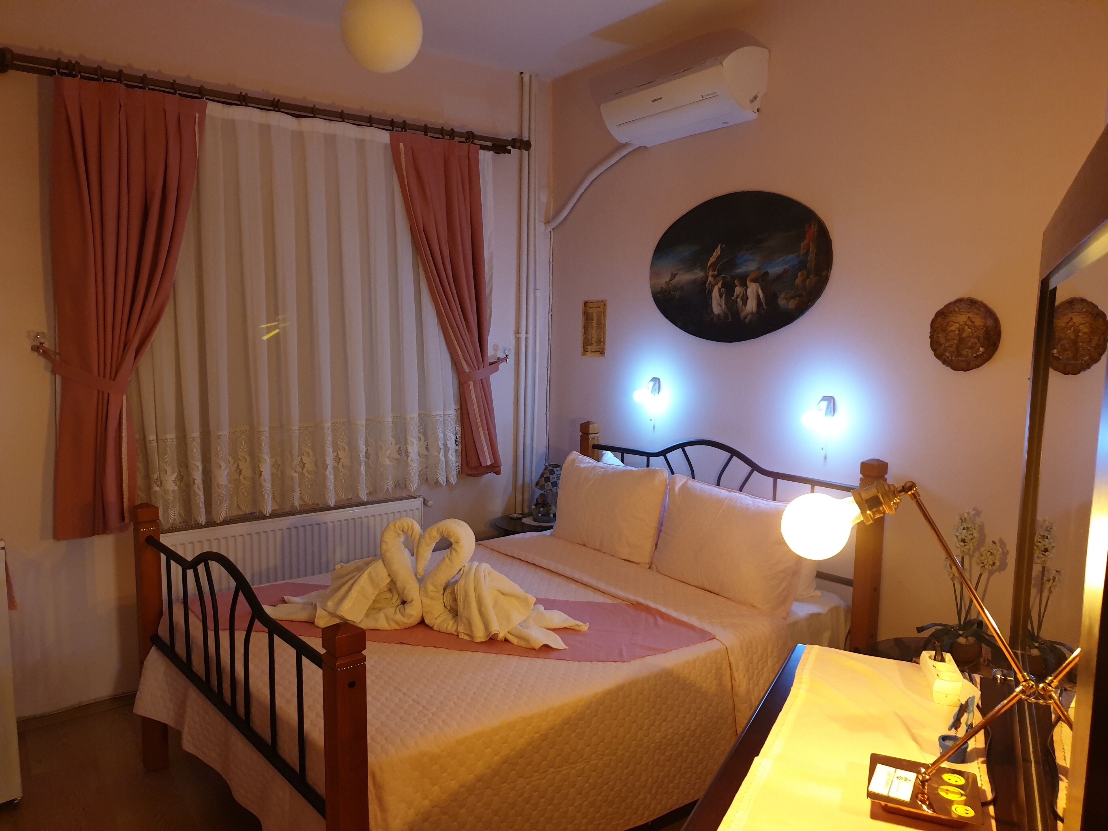 egyptian cotton sheets, premium bedding, down duvets, minibar