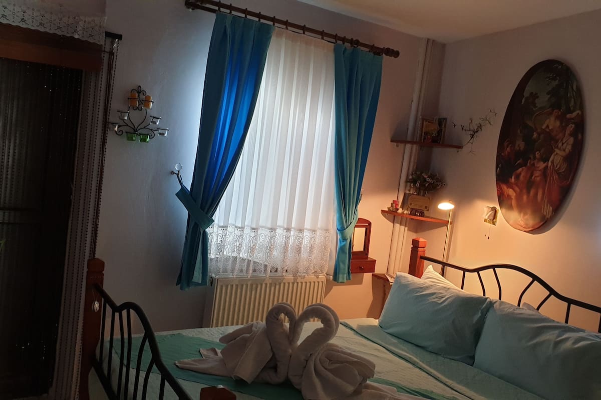 economy room | egyptian cotton sheets, premium bedding, down duvets, minibar