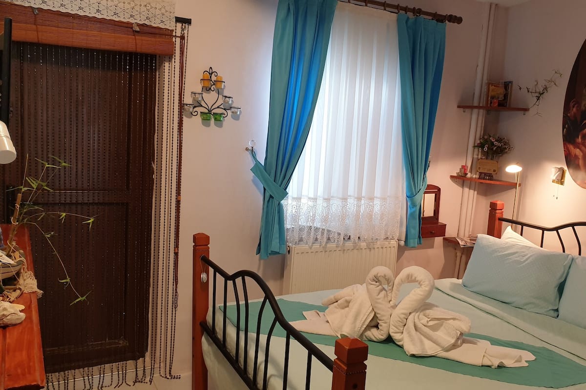 economy room | egyptian cotton sheets, premium bedding, down duvets, minibar