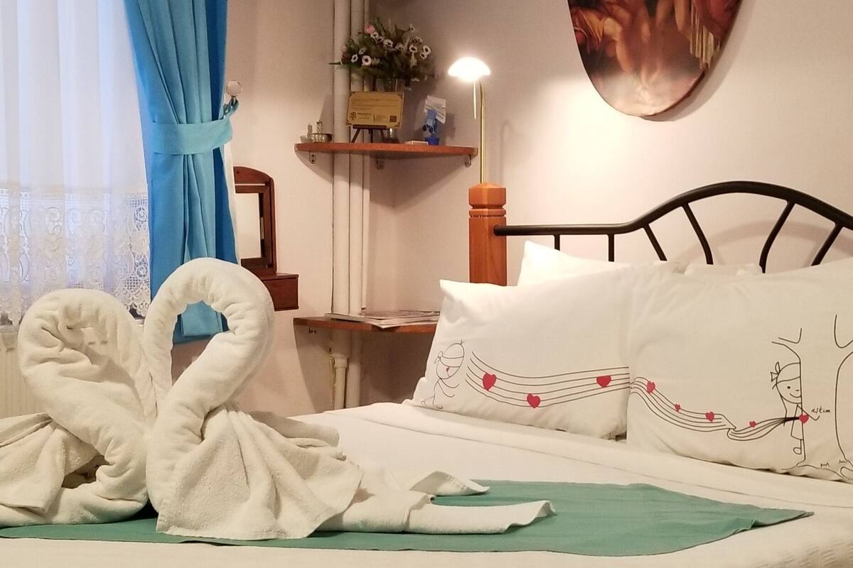 economy room | egyptian cotton sheets, premium bedding, down duvets, minibar