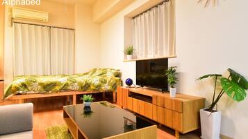 Phòng đôi, không hút thuốc (Apartment 205 ) | Màn/rèm cản sáng, bàn ủi/dụng cụ ủi quần áo