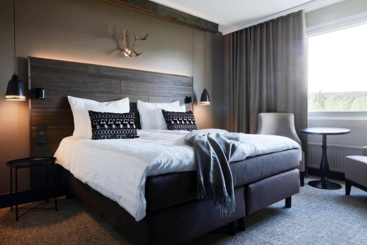1 bedroom, laptop workspace, blackout drapes, WiFi (free)
