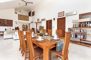 Dining - Villa Griya Atma by Villa Finder (Sukawati)