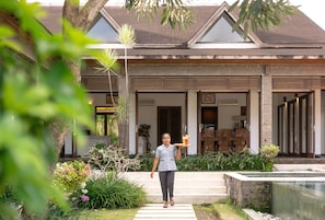 Exterior - Villa Griya Atma by Villa Finder (Sukawati)