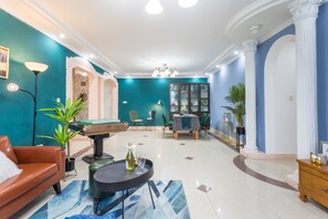 Signature-Apartment, 3 Schlafzimmer | 3 Schlafzimmer, hochwertige Bettwaren, Daunenbettdecken, Schreibtisch