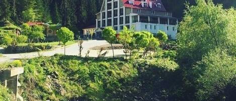 Fachada da propriedade