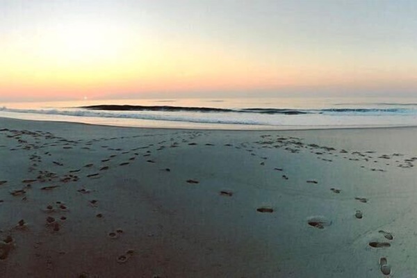 Private beach nearby, white sand, beach umbrellas, beach towels