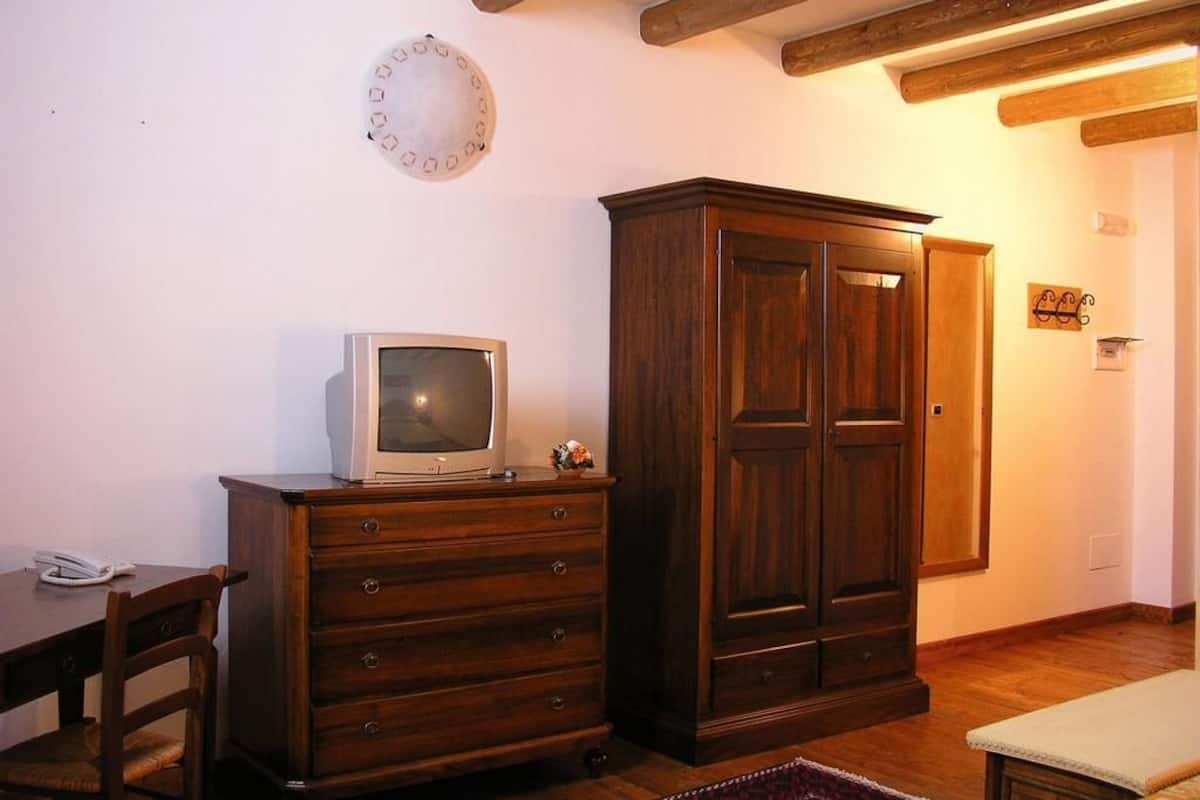 Double or Twin Room, 2 Twin Beds, Non Smoking | Room amenity