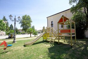 Aire de jeu extérieure pour enfants