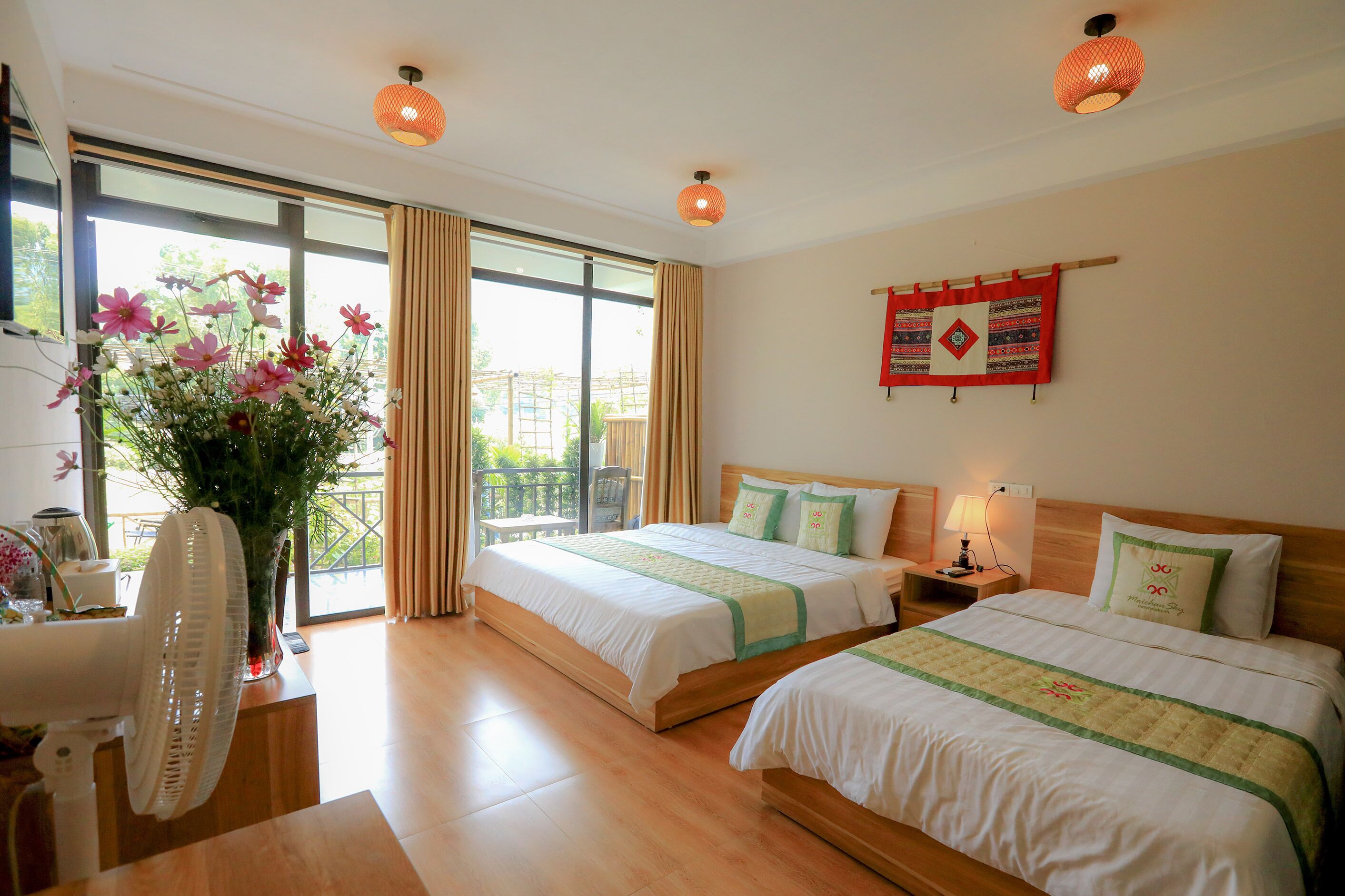 家庭房 | 迷你吧、特色装修、办公桌、隔音