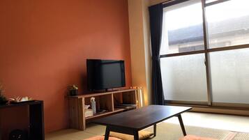 Apartemen, Bebas Asap Rokok (Japanese Western Style, 203) | Meja kerja dan Wi-Fi gratis