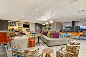 Lobby - Home2 Suites by Hilton Carlsbad (Carlsbad)
