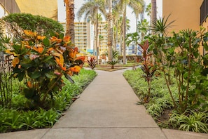 Condo, 2 Bedrooms | Property grounds