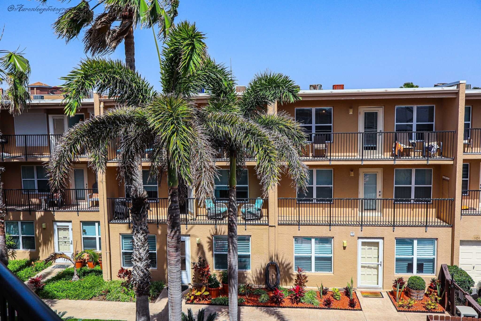 Condo, 2 Bedrooms | Property grounds