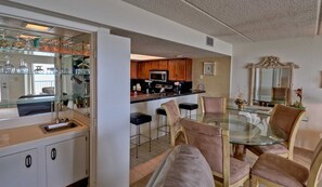 Appart'hôtel, 3 chambres | Cuisine privée