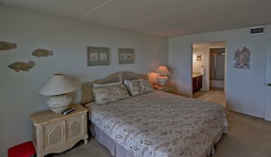 3 bedrooms, free WiFi - Seville 603 Minium 3 Bedroom Condo by RedAwning (South Padre Island)