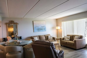 Appart'hôtel, 3 chambres | Coin séjour