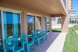 Appart'hôtel, 3 chambres | Terrasse/Patio