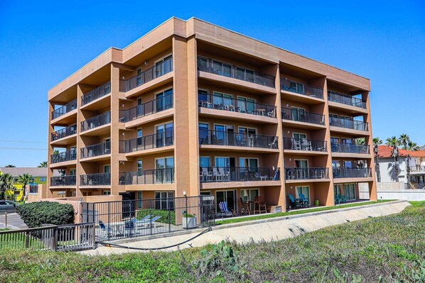 Condo, 3 habitaciones | Exterior