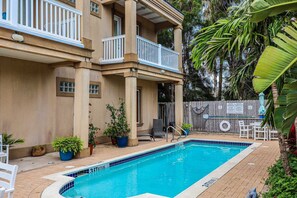 Huoneisto, 2 makuuhuonetta | Uima-allas