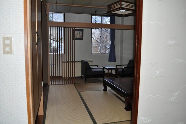Japanese Style Room, Shared Bathroom | Free WiFi - Petit Hotel Yukikkoso (Yuzawa)