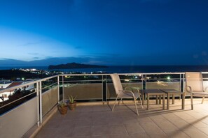 Villa | Terrace/patio