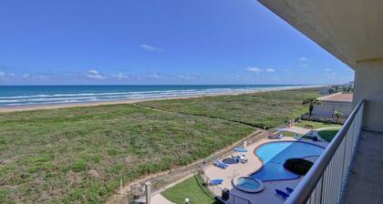 Edgewater 507 Minium 3 Bedroom Condo by RedAwning