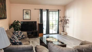 Townhome, 2 Bedrooms | Living area