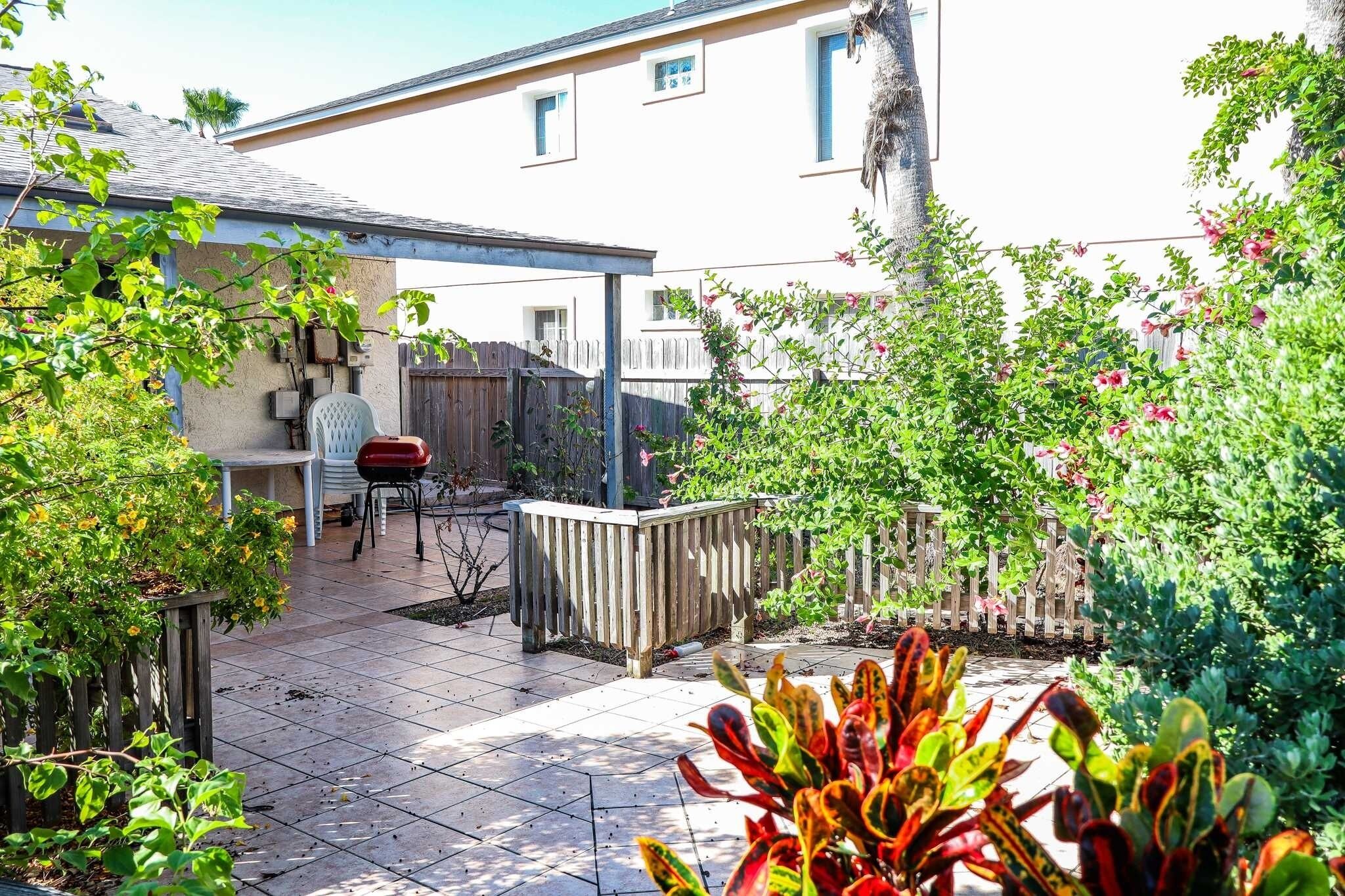 Townhome, 2 Bedrooms | Terrace/patio