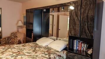 Townhome, 2 Bedrooms | 2 bedrooms, free WiFi