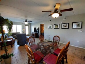 Condo, 2 habitaciones | Restaurantes