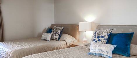 Condo, 2 Bedrooms | 2 bedrooms, free WiFi