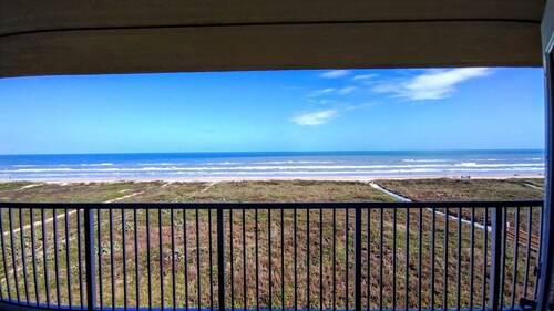Edgewater 506 Minium 2 Bedroom Condo by RedAwning