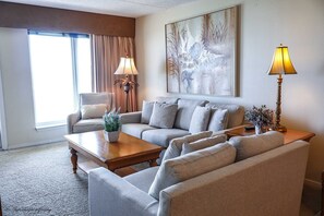 Condo, 2 Bedrooms | Living area