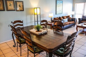 Condo, 2 Bedrooms | Dining