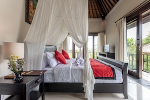 4 bedrooms, in-room safe, blackout curtains, free WiFi - Villa Cendrawasih (Taro)