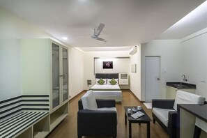 Standard Double Room | Minibar, desk, iron/ironing board, free WiFi