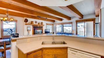 Condo, 2 Bedrooms | Private kitchen | Oven, coffee/tea maker