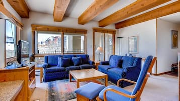 Condo, 2 Bedrooms | Living area | Fireplace