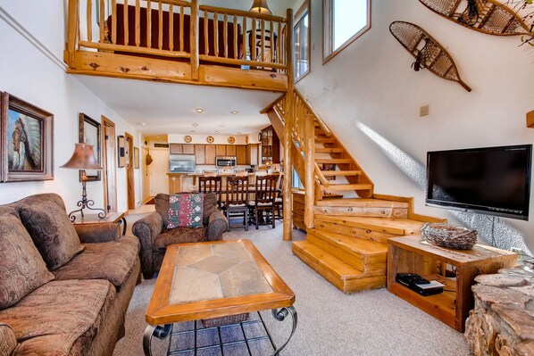 Condo, 5 Bedrooms | Living room - 20 Hunter Hill Rd #209 - 4 Br Condo (Crested Butte)