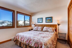 Condo, 5 Bedrooms | 4 bedrooms, free WiFi - 20 Hunter Hill Rd #209 - 4 Br Condo (Crested Butte)
