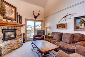 Condo, 5 Bedrooms | Living room - 20 Hunter Hill Rd #209 - 4 Br Condo (Crested Butte)
