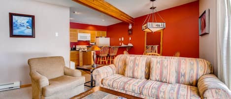 Condo, 1 quarto | Área de estar