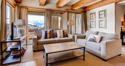 Unique 2 Br With Fireplace 2 Bedroom Condo - No Cleaning Fee! by RedAwning