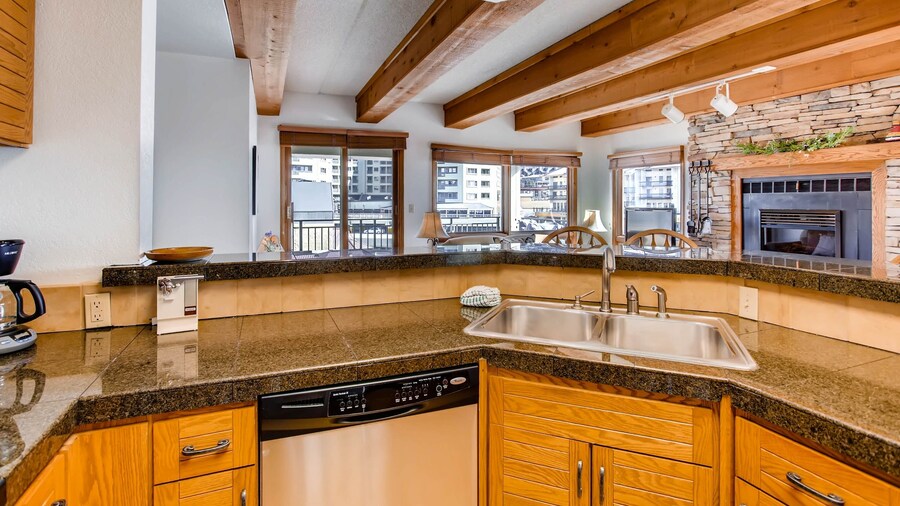 Spacious 2 Br Unit With Completely Updated Kitchen 2 Bedroom Condo - No Cleaning Fee! by RedAwning