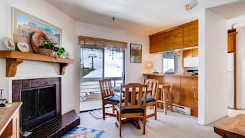 Appart'hÎtel, 1 chambre | Cuisine privée | Four, cafetiÚre/bouilloire
