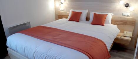 Schreibtisch, kostenloses WLAN, Bettwäsche