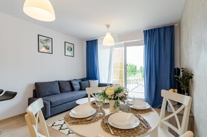 Apartment, Multiple Beds, Non Smoking (Turkus) | Private kitchen | Fridge, stovetop, espresso maker, coffee/tea maker